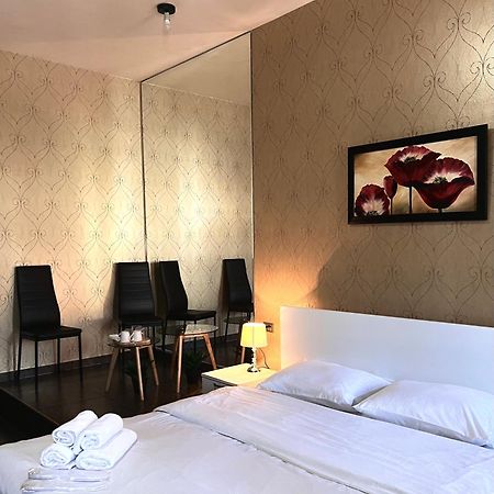 Hotel 6 Tbilisi Exterior photo
